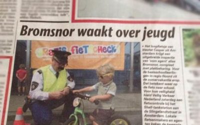 Fietscheck Shell en VVN in het kader van: de Scholen zijn weer begonnen